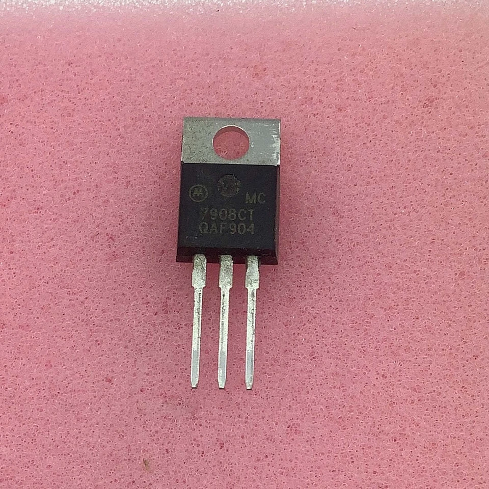MC7908CT - MOTOROLA (-)8.0V 1.0A Negative Voltage Regulator - Image 1 of 1