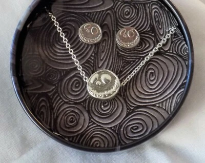 Disney Pesadilla antes de Navidad Jack Skellington Juego de collar y pendientes Foto 1 de 4