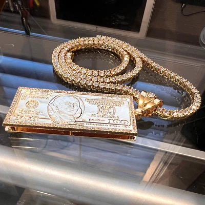 Collar cadena tenis 24" chapado en oro de 14K billete de $100 dólar colgante helado AAA CZ Foto 1 de 4