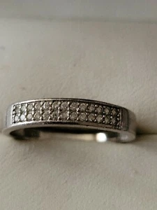 Wedding Band White CZ Beautiful Elegant Ring .925 Sterling Silver Size 8.25 - Picture 1 of 4