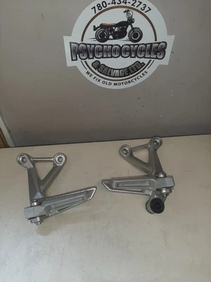 Oem 2022 Honda CB500FA Rear Passenger Footpeg Sets Cb500f Cb500r Cb 500 Foot  - Image 1 of 4