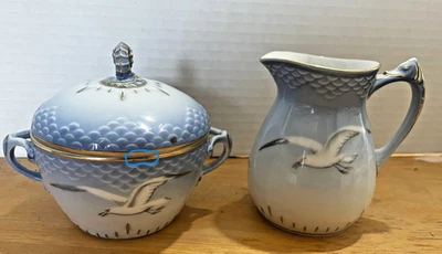 Crema y azucarero con tapa Bing & Grondalh Seagull Gold Rim Foto 1 de 4