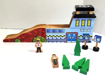 Imaginarium Thomas деревянные железные дороги Heli-Pad аэропорт трек пандус и аксессуары - Изображение 1 из 4