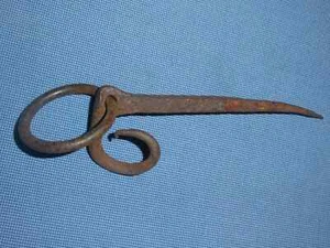 OLD PRIMITIVE 18thC EARLY IRON HOOK & RING BEAM SPIKE LAMP, LANTERN, HORSE HITCH - Picture 1 of 9
