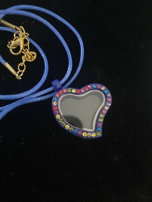 Nuevo medallón magnético con dije flotante Living Memory joyería azul con pedrería Foto 1 de 3