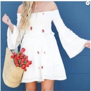 NWT $148 FREE PEOPLE Counting Daisies Embroidered Smocked Short Mini Dress Tunic - Picture 1 of 8