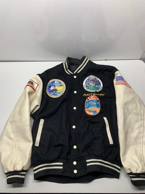 Chaqueta Universitaria De Colección Años 90 USN USS Nimitz Alrededor del Mundo Crucero Lana Mediana Foto 1 de 4