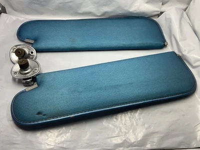 Quebra-sol Chevy Camaro Pontiac Firebird fabricante de equipamento original 1967 1968 1969 GM #5716816 C26-14 - Imagem 1 de 4