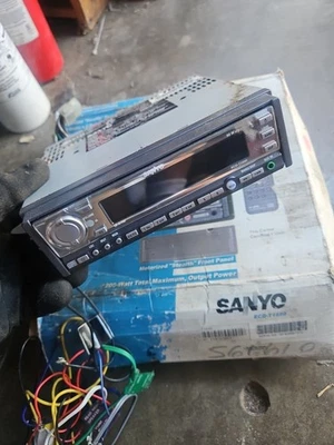 Radio CD Coche Sanyo, Modelo ECD-T1550 Foto 1 de 4