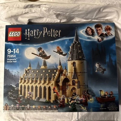 LEGO Harry Potter: Gran Salón de Hogwarts (75954) Nuevo Sellado Caja Dañada Ver Fotos Foto 1 de 4