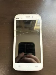 Smartphone Blu Products Studio 5.0 II 4096 bianco sbloccato per parti di ricambio o COSÌ COM'È! - Foto 1 di 3