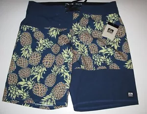 Men's Reef 30 Surf Swim Board Shorts Navy Blue Pineapple Hawaii Print - Picture 1 of 3