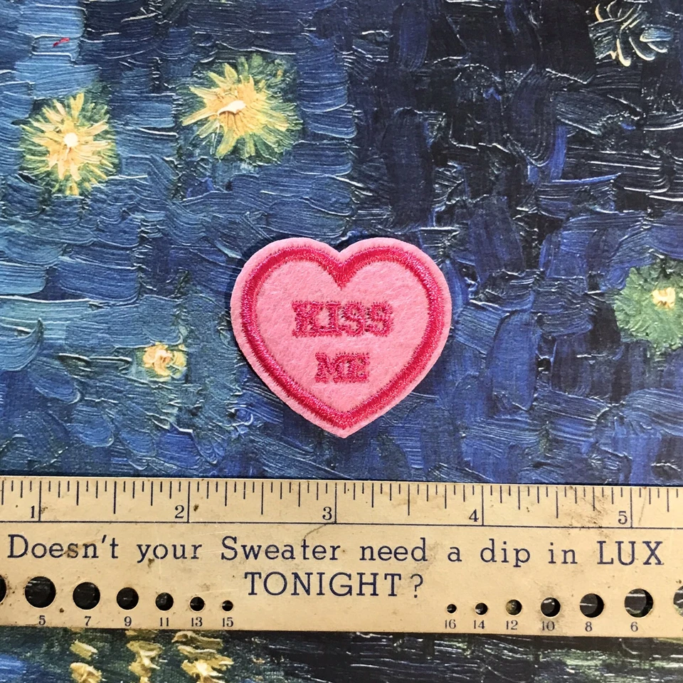 IMPRESIONANTE PARCHE CORAZÓN AMOR BÉSAME CORAZONES INSIGNIA COSER #P17 BORDADO Foto 1 de 1