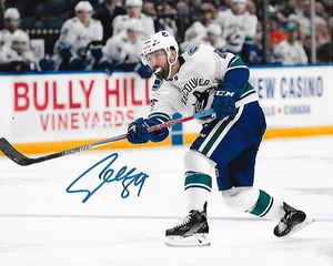 SAM GAGNER signed 8x10 photo VANCOUVER CANUCKS - Picture 1 of 1