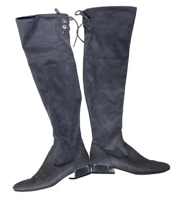 Botas para mujer Guess grises de gamuza sobre la rodilla talla 8,5 tacón ancho plateadas geométricas Foto 1 de 4