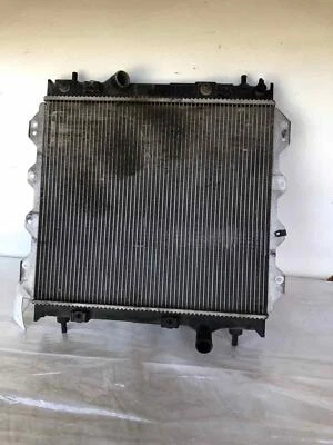 Chrysler PT Cruiser 2003-2006 2,4 L 4 cilindros radiador conjunto de refrigeración fabricante de equipos originales Foto 1 de 4