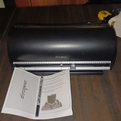 DiscGear 100 Selector de Discos CD DVD Sistema de Almacenamiento Blu Ray Juegos Películas Estuche de Música Foto 1 de 4