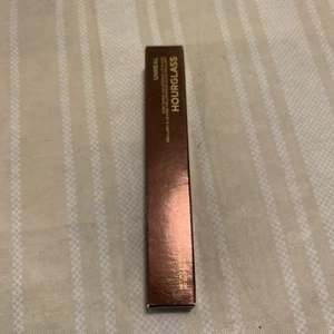 Hourglass Unreal High Shine Volumizing Lip Gloss Shade Solar 620 5.6g New - Picture 1 of 2