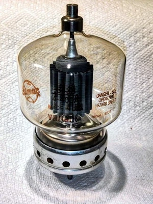 Tubo de transmisión usado Eimac 8438/4-400A Foto 1 de 4