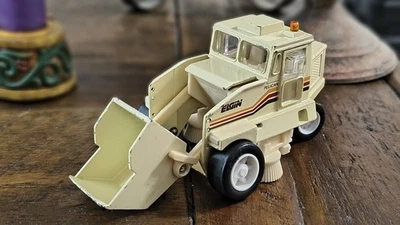 Vehículo de juguete barredora de calles Elgin Pelican 1993 de colección de Street Champs Inc. Foto 1 de 4