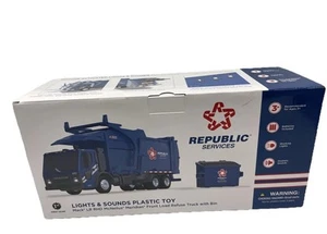 First gear mack Lights & Sounds Front load refuse with bin - Picture 1 of 5