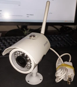 Zmodo ZP-IBI15-W Outdoor Security Camera w/Antenna, Bracket & Power Supply - Picture 1 of 4