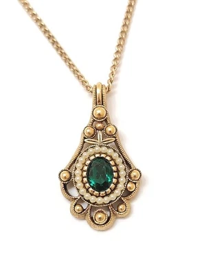 Collar De Colección Avon Verde Esmeralda Solitario Imitación Perla Adornado Colgante Cadena Oro Foto 1 de 4