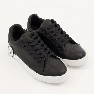 Zapatillas bajas de cuero Moschino contorno - negras con logotipo blanco - Imagen 1 de 8