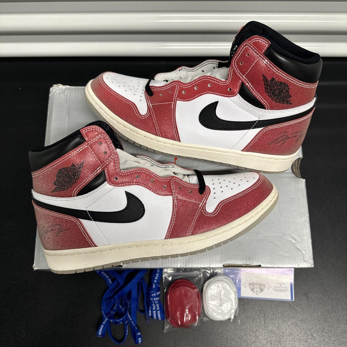 Preços baixos em Trophy Room x Air Jordan 1 Retro OG SP Preços baixos em Trophy Room x Air Jordan 1 Retro OG SP