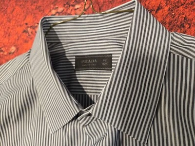 Camisa Prada Abotonada Manga Larga Talla EU 42 16.5 Axila-Axila Colocada Plana 21" Foto 1 de 4