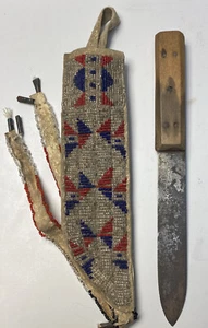 Funda de cuchillo antigua con cuentas Sioux ca 1870 (búfalo) + cuchillo - Imagen 1 de 5
