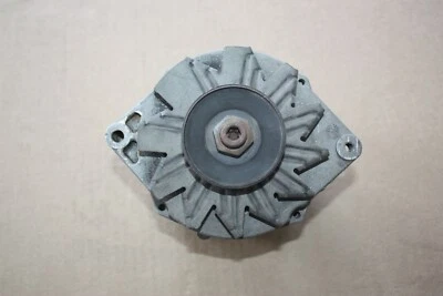 Chevrolet Chevelle Camaro 1102464 Delco Remy 1972 alternador 63 amperios con fecha 2B15 Foto 1 de 4