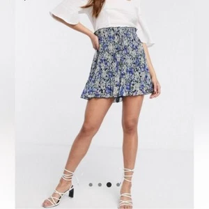 ASOS Stradivarius Pleated Short in Blue purple Floral Print Size S Small - Picture 1 of 14
