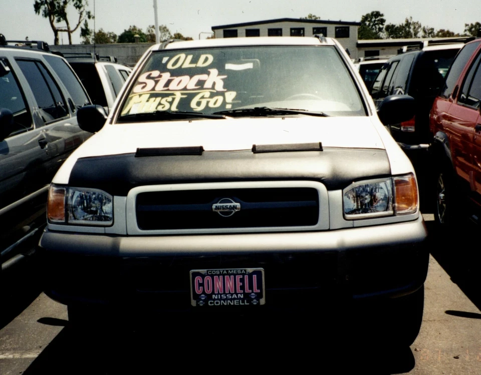 Máscara de sujetador con capucha deportiva Colgan Premium para Nissan Pathfinder 2000-2004 Foto 1 de 1