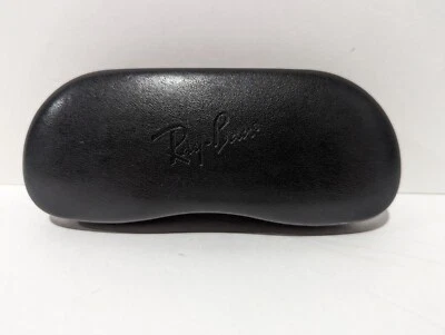 Estuche protector lateral rígido negro Ray Ban para gafas de sol Foto 1 de 4