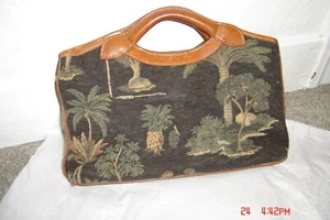 TOMMY BAHAMA CUTE "PALM TREE CLUTCH PURSE"-VERY CUTE!!! - Picture 1 of 7