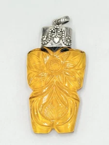 Vintage Pendant Pressed Glass Amber Color Flower Thick - Picture 1 of 10