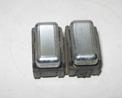 Mercury Cougar 1969-1970? Interruptor de ventana eléctrica de 2 botones C8AZ-14529-C sin probar Foto 1 de 4