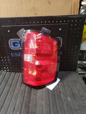 Passenger Right Tail Light Fits 14-15 SILVERADO 1500 PICKUP 1193543 Foto 1 de 4