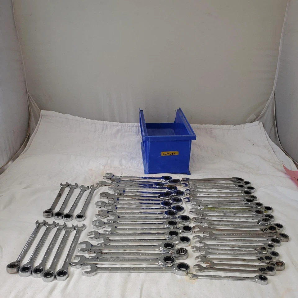 Lote de 51 llaves combinadas marca mixta y estilo LOTE-101 - Imagen 1 de 4