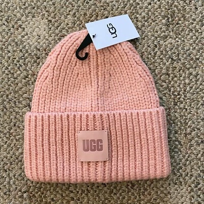 Gorro grueso acanalado UGG Australia para mujer con logotipo rosa nube talla única Foto 1 de 2