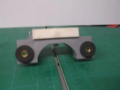 Soporte de montaje de bomba de drenaje de lavadora WH23X26206 Foto 1 de 4