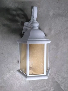 Hinkley Lantern 3 Light Outdoor Wall New  - Picture 1 of 7
