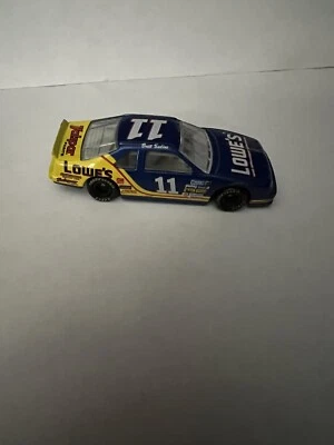 Brett Bodine #11 Lowes 1996 1/64 Diecastring Champions Nascar Foto 1 de 4
