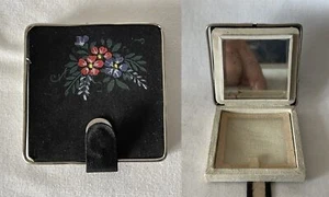 Vintage Canvas Cover Metal Frame Make Up Mirror Compact BROKEN POP STUD #G1 - Imagen 1 de 12