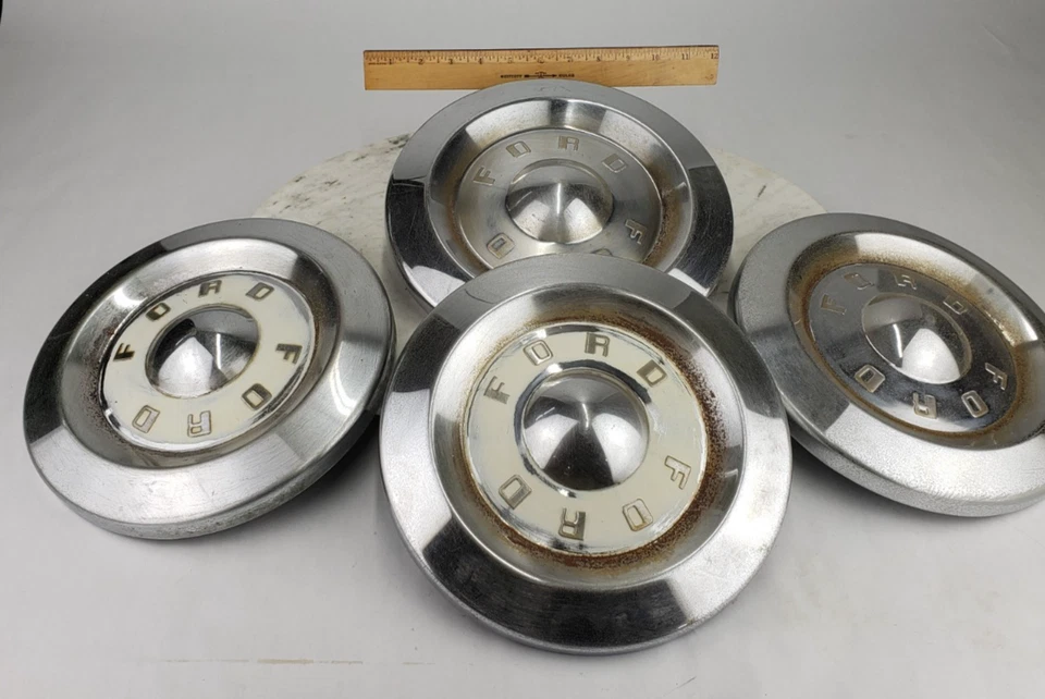 4x Tapacubos Ford Fairlane Galaxie 300 Tapacubos Plato para Perros Blanco 11" Acero Foto 1 de 4