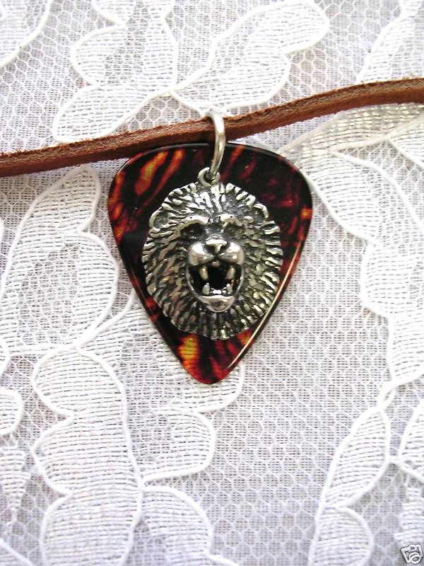 NUEVO COLLAR COLGANTE CABEZA LEÓN PÚA GUITARRA MARRÓN TIGRE Foto 1 de 1