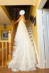 Morilee Fiorella Wedding Dress Size 2 + FREE Essence Of Australia Veil - Picture 1 of 6