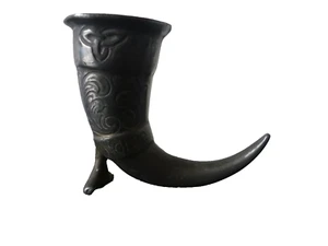 Ein norwegisches Vintage Miniatur Trinkhorn aus poliertem Zinn "HANDSTOPT" - Bild 1 von 10