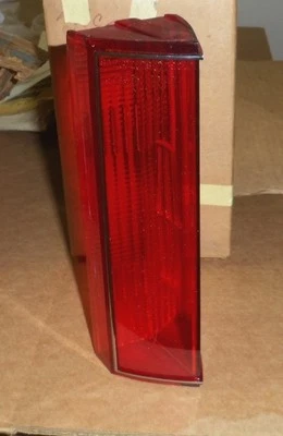 NOS 1980 - 1984 Lincoln Town Car RH Brake light Tailamp Lens  E0VY-13450A - Image 1 of 3